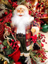 PAPAI NOEL EM PÉ XADREZ VERMELHO E VERDE 45CM - PRÉ VENDA 2025