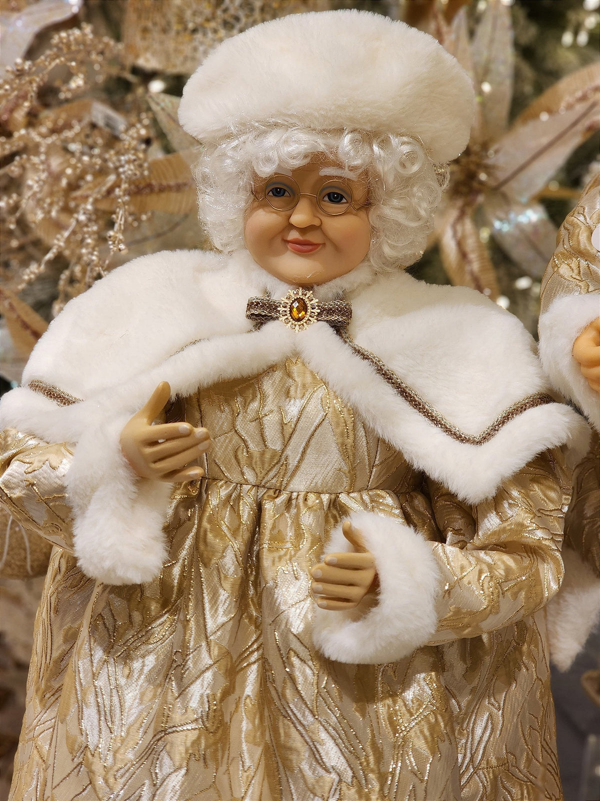 MAMÃE NOEL DE LUXO EM PÉ DOURADO COM CHAMPANHE 60CM - PRÉ VENDA 2025