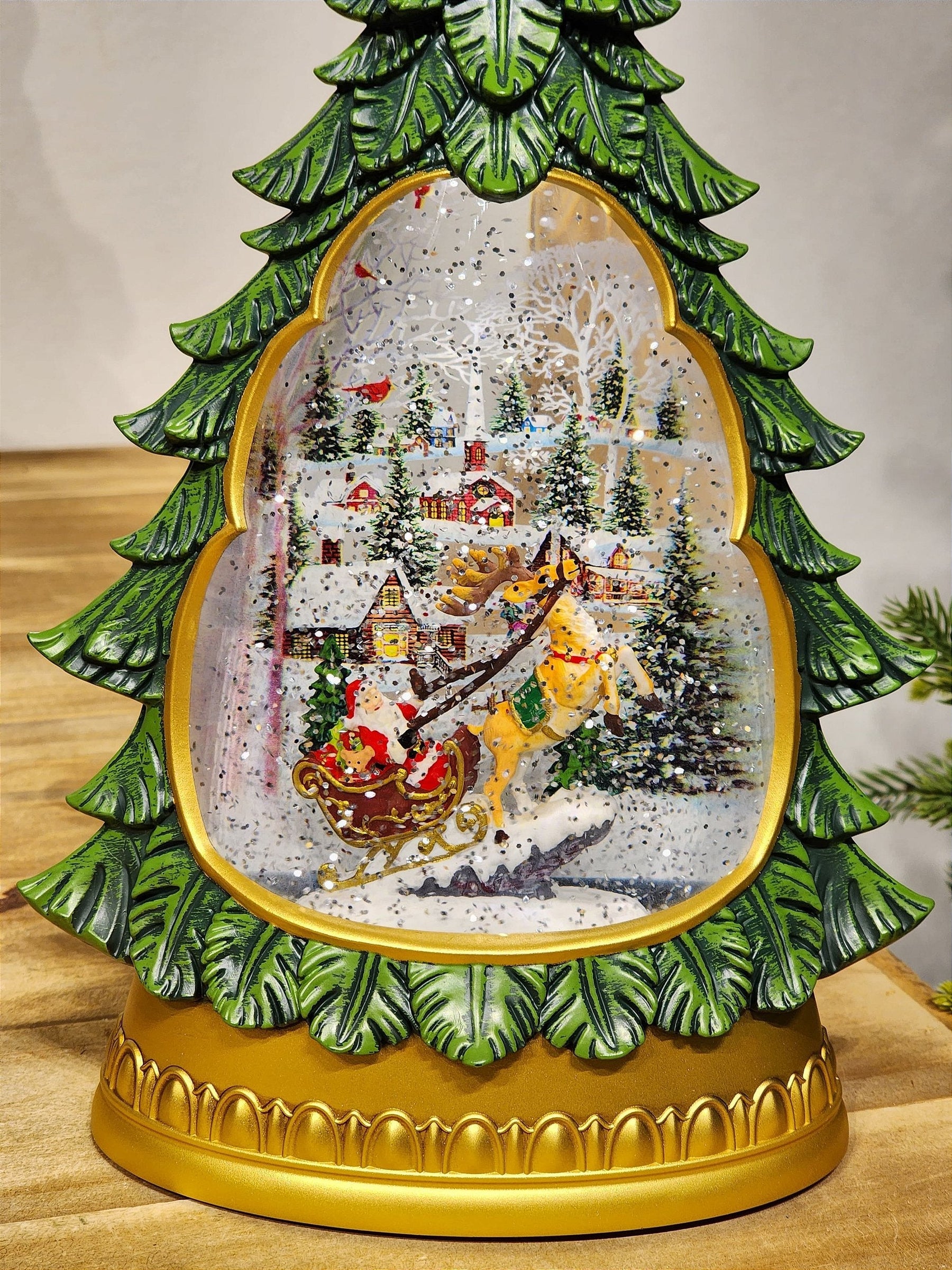 CENÁRIO NA LANTERNA ÁRVORE COM LUZ, SOM E MOVIMENTO 31,3CM