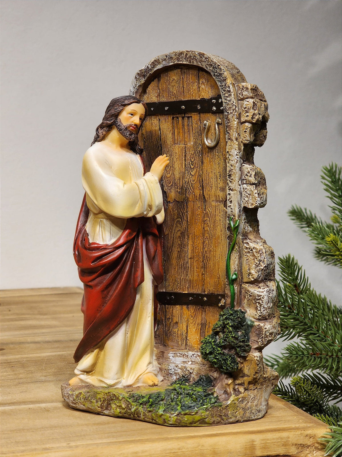 JESUS BATENDO NA PORTA EM RESINA 22CM