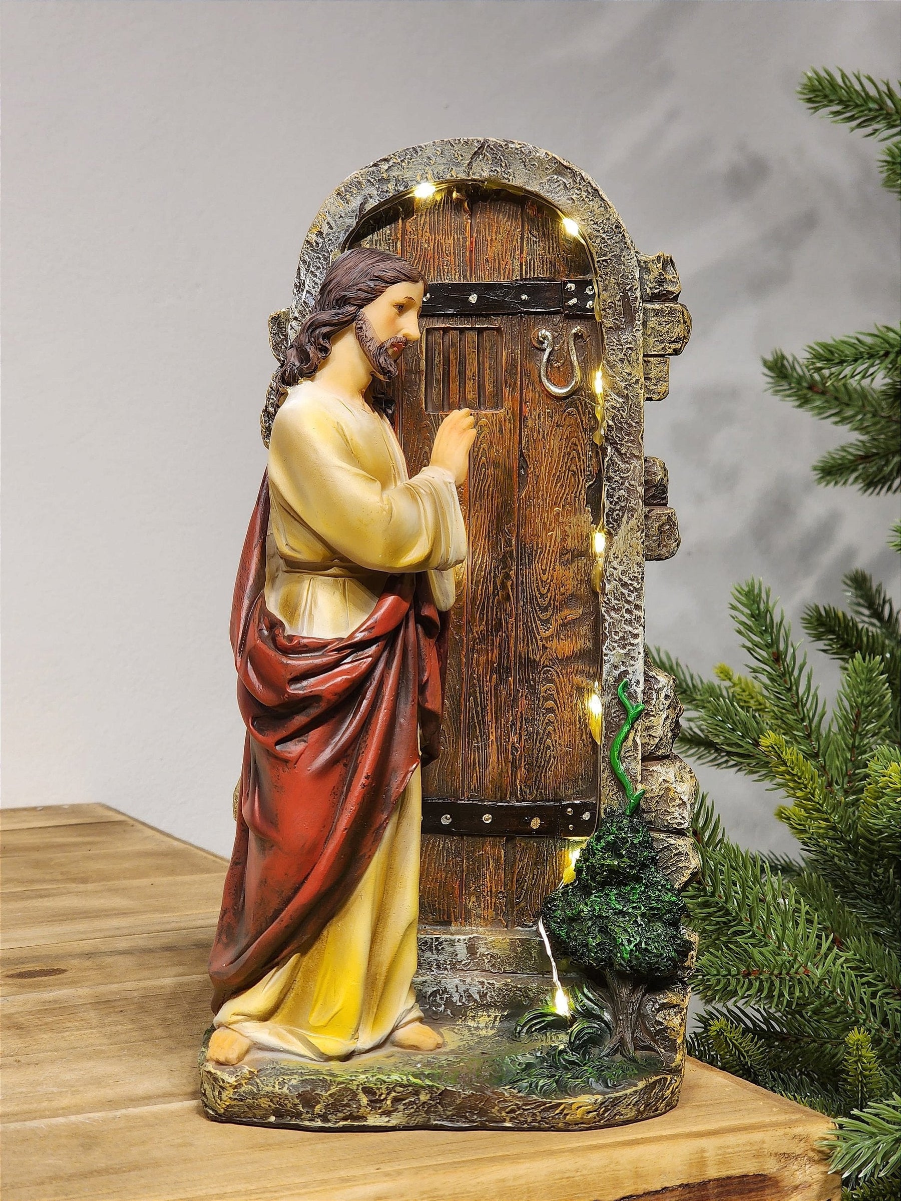 JESUS BATENDO NA PORTA EM RESINA COM LED 30CM