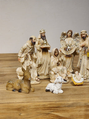 PRESÉPIO EM RESINA COM 11 PEÇAS 12,5CM