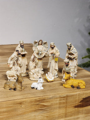 PRESÉPIO EM RESINA COM 11 PEÇAS 12,5CM