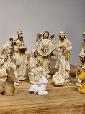 PRESÉPIO EM RESINA COM 11 PEÇAS 12,5CM