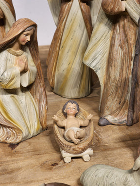 PRESÉPIO EM RESINA MARROM COM 12 PEÇAS 30CM