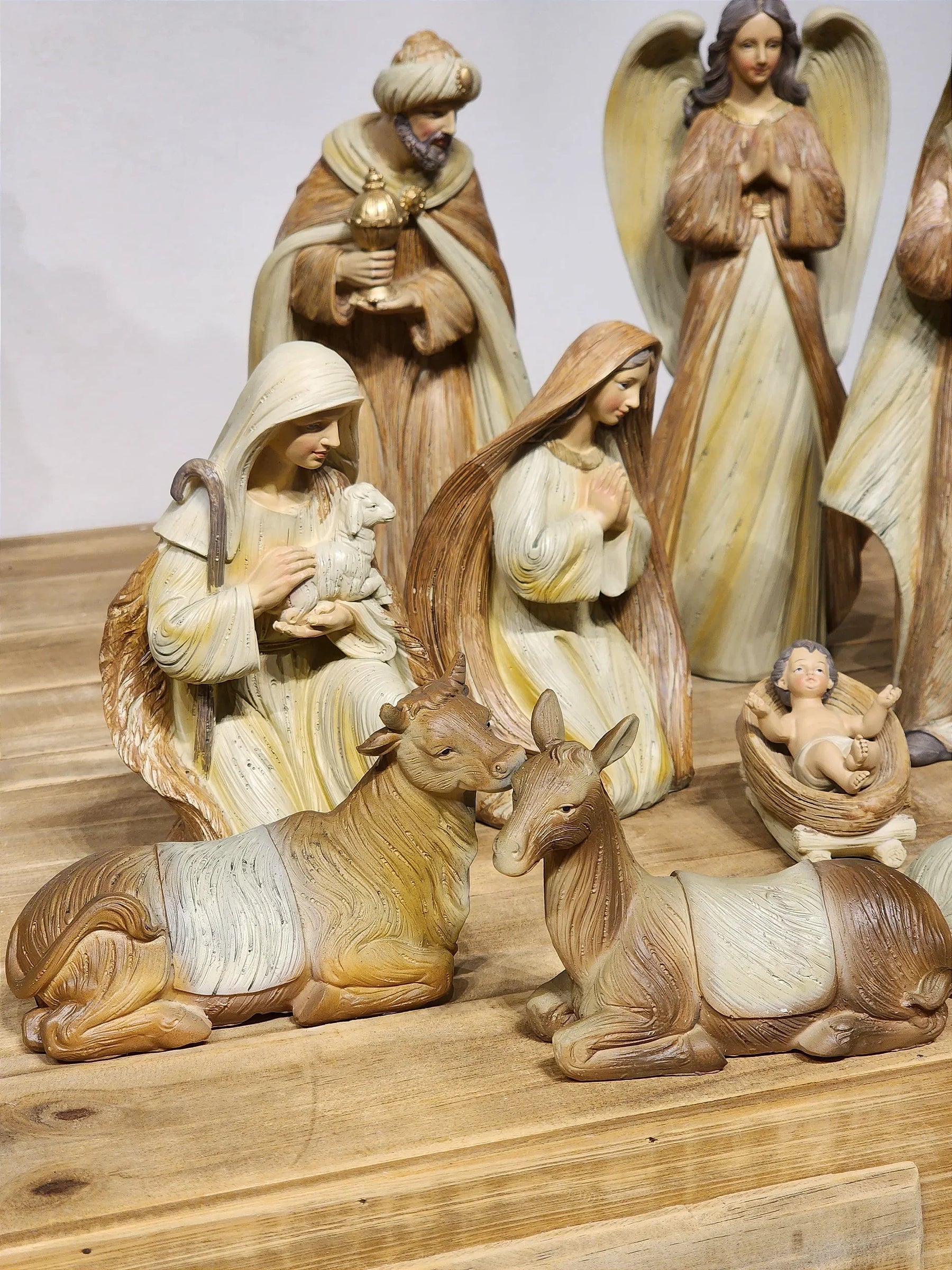 Presépio em Resina Marrom • 12 Peças • 30cm