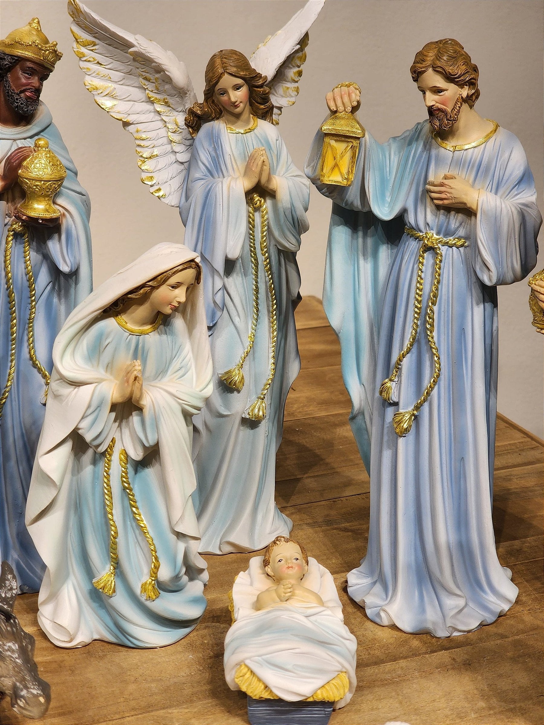 PRESÉPIO EM RESINA AZUL COM 11 PEÇAS 30CM