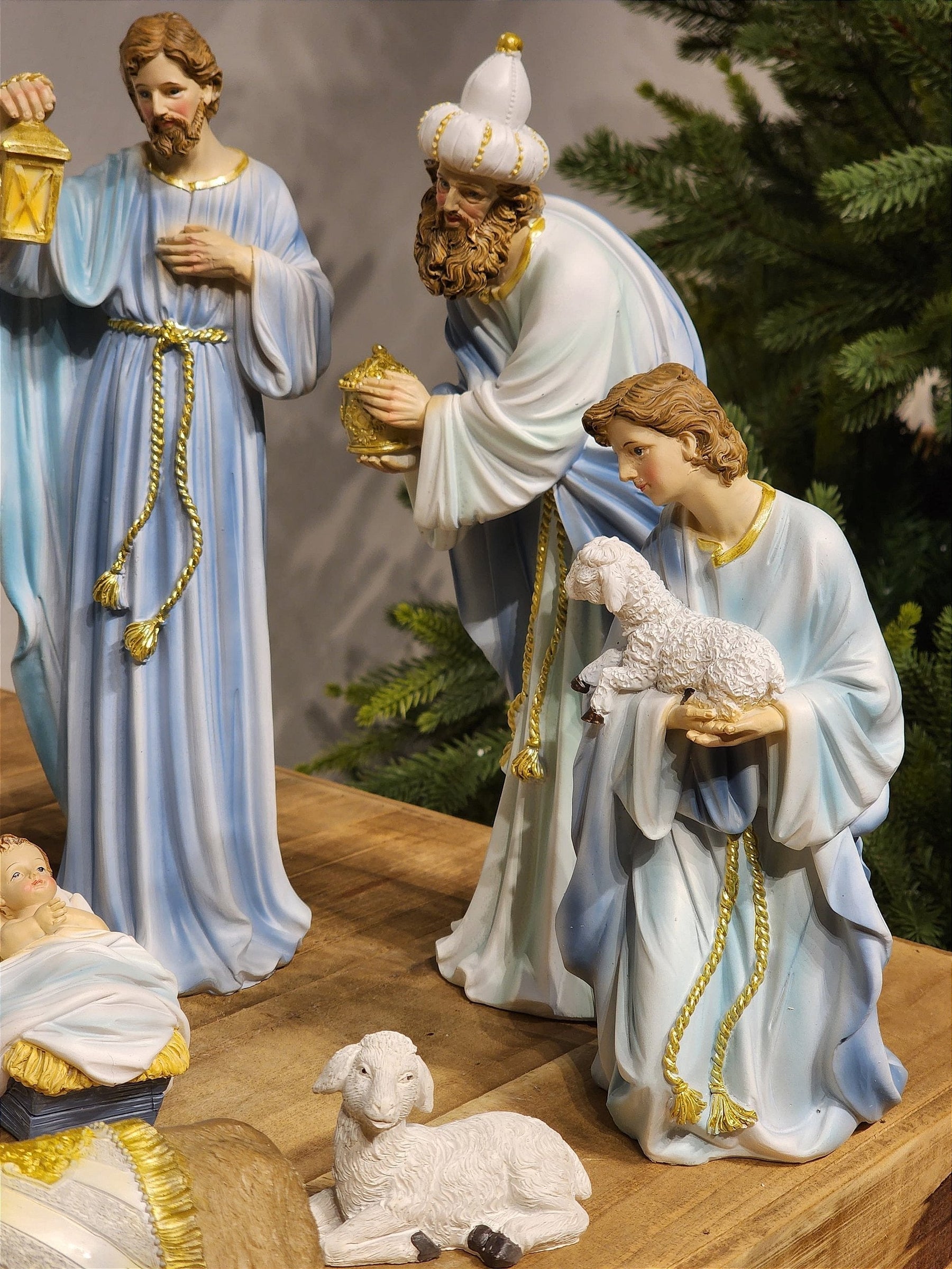 PRESÉPIO EM RESINA AZUL COM 11 PEÇAS 30CM