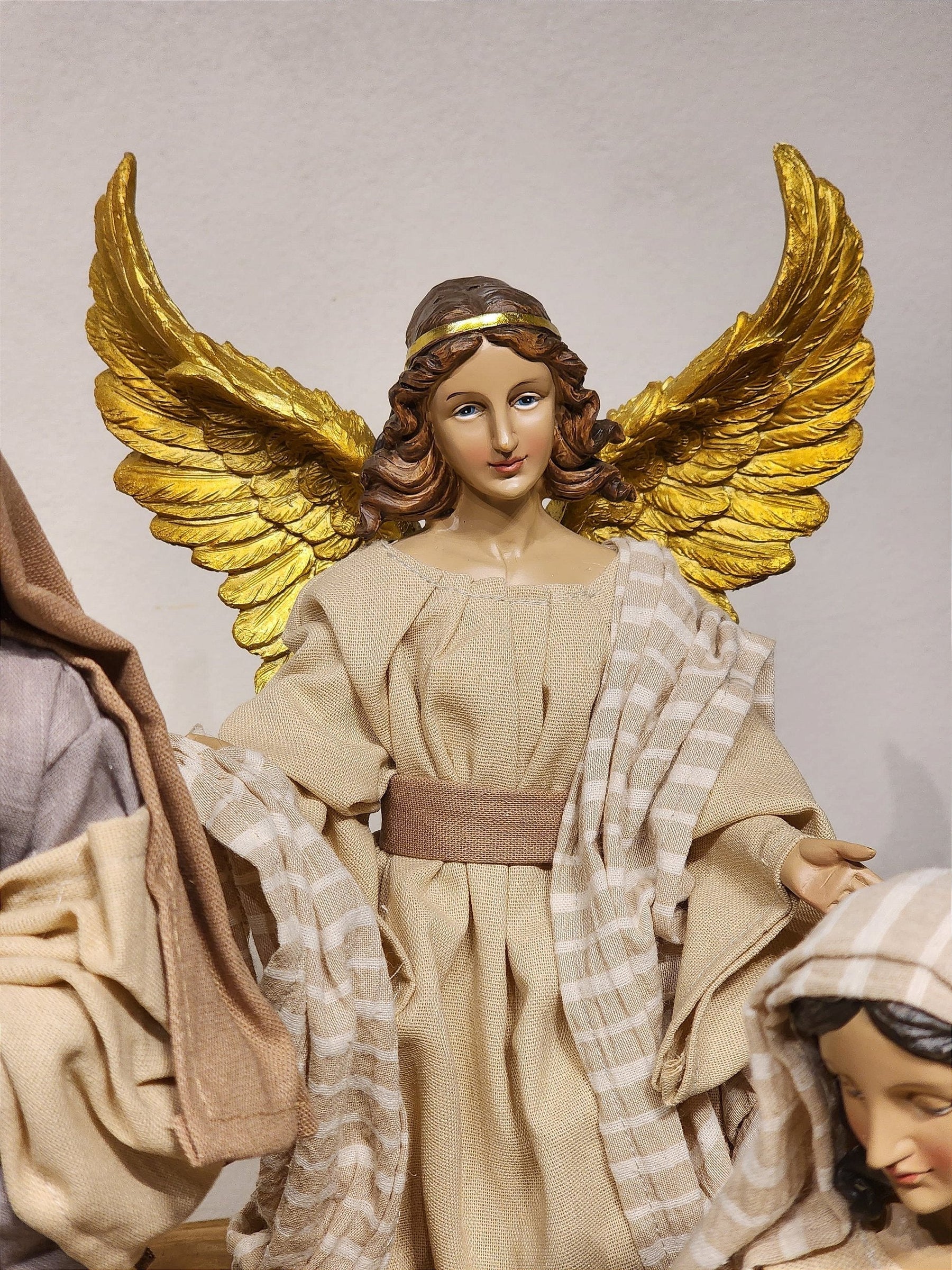 PRESÉPIO EM RESINA COM TECIDO NATURAL COM 11 PEÇAS 40CM