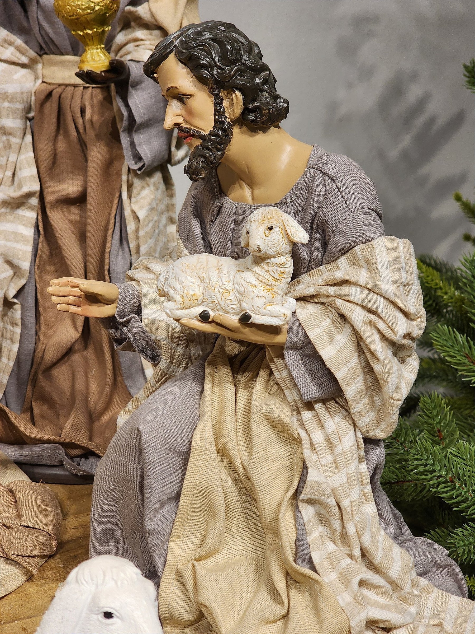 PRESÉPIO EM RESINA COM TECIDO NATURAL COM 11 PEÇAS 40CM