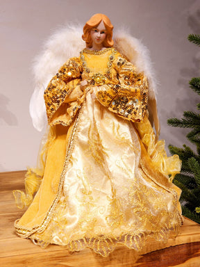 ANJA SOFIE COM VESTIDO DE TECIDO DOURADO CM
