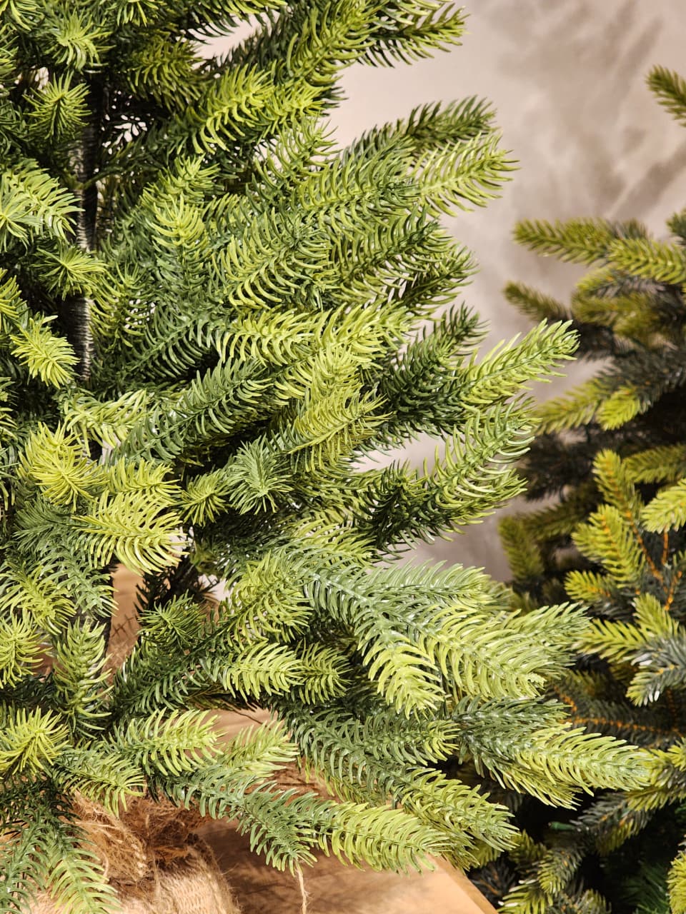 ÁRVORE PINHEIRO REALISTA 123 GALHOS 90CM