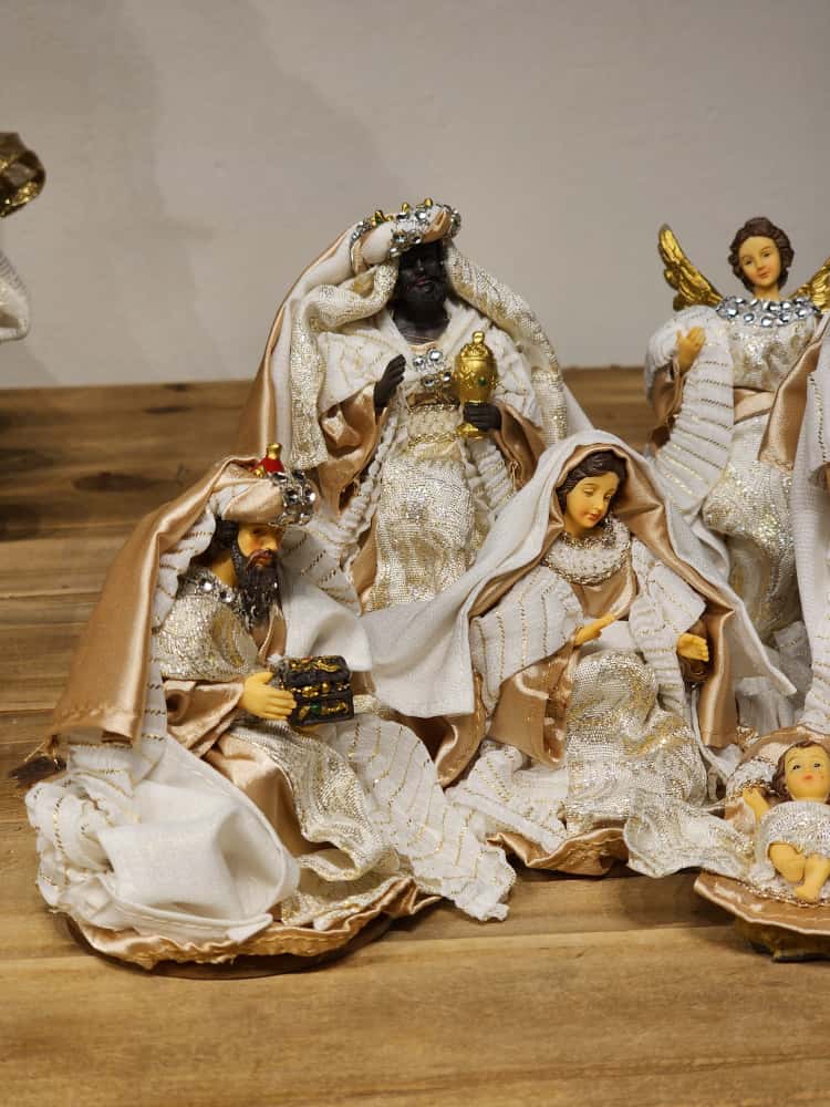 PRESÉPIO RESINA COM 7 PEÇAS CHAMPANHE 15CM