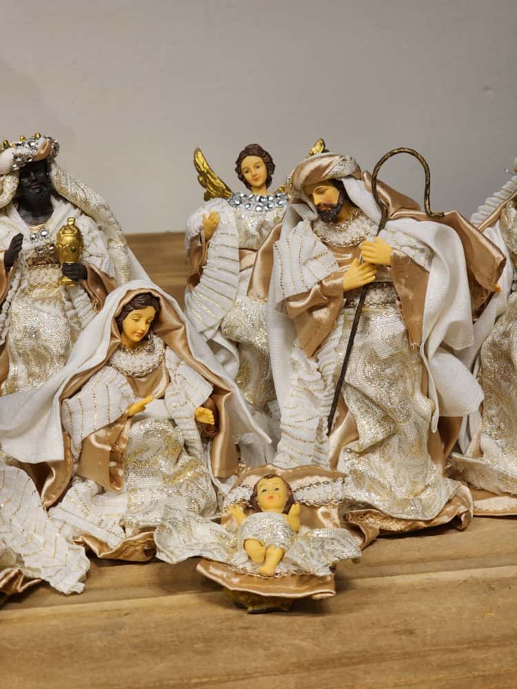 PRESÉPIO RESINA COM 7 PEÇAS CHAMPANHE 15CM