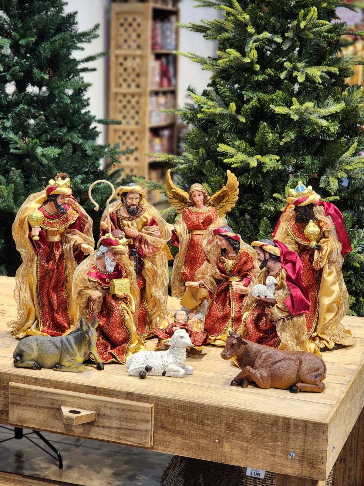 PRESÉPIO DE RESINA COM TECIDO LUXO 11 PÇS | Promoção apenas tamanhos de 28 e 36cm