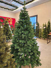 Árvore de Natal Tradicional Copacabana 2,10m • 720 Galhos