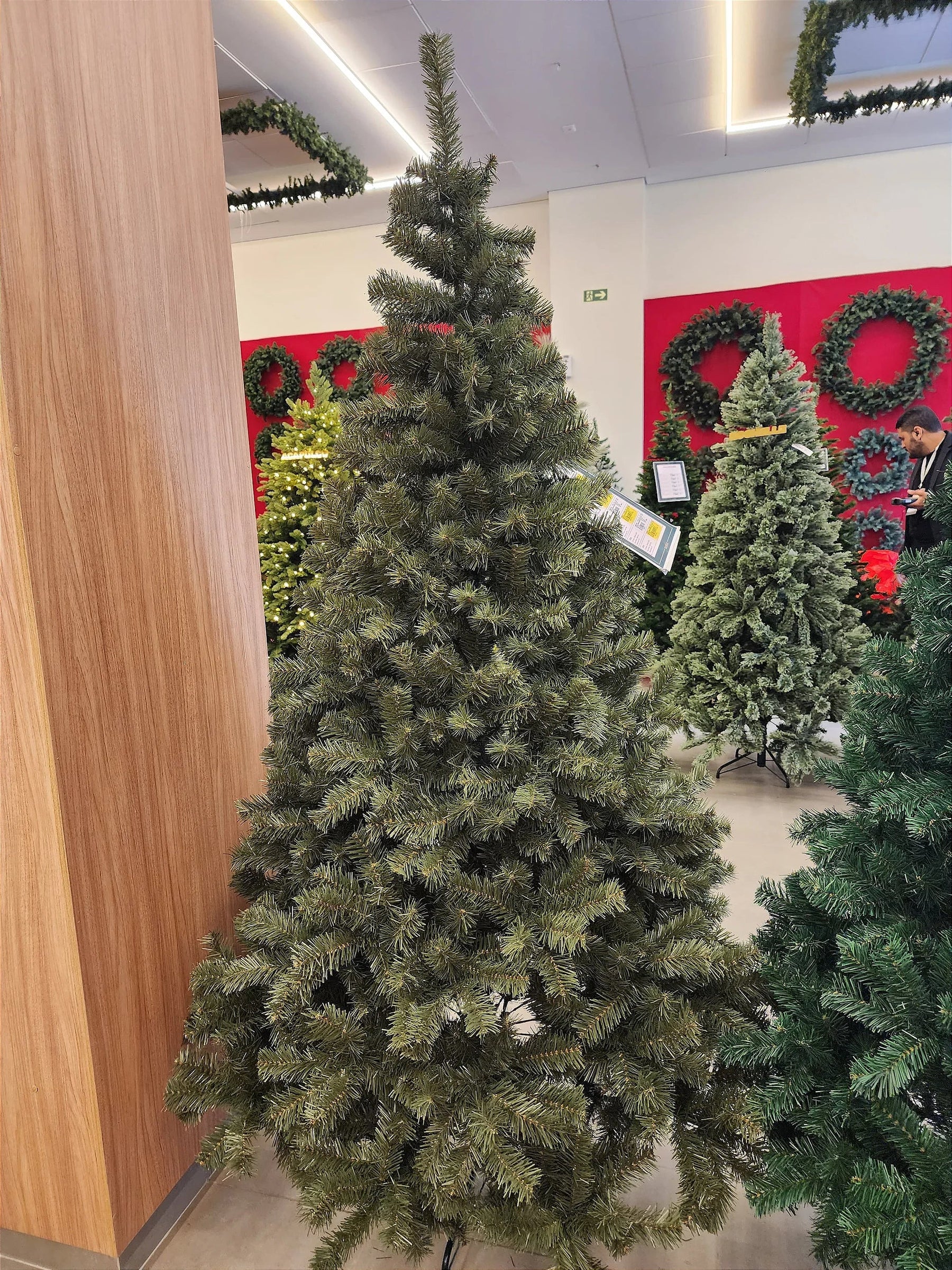 Árvore de Natal Tradicional Ipanema 2,10m 720 Galhos