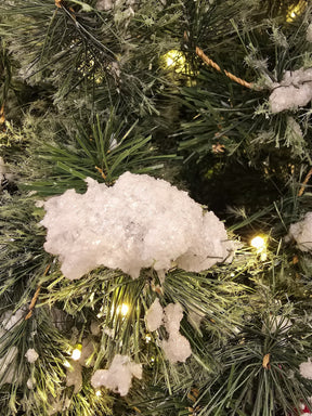 ÁRVORE PINHEIRO NEVADO REALISTA NORUEGA 1077 GALHOS COM 350 LEDS WARM 2,10CM