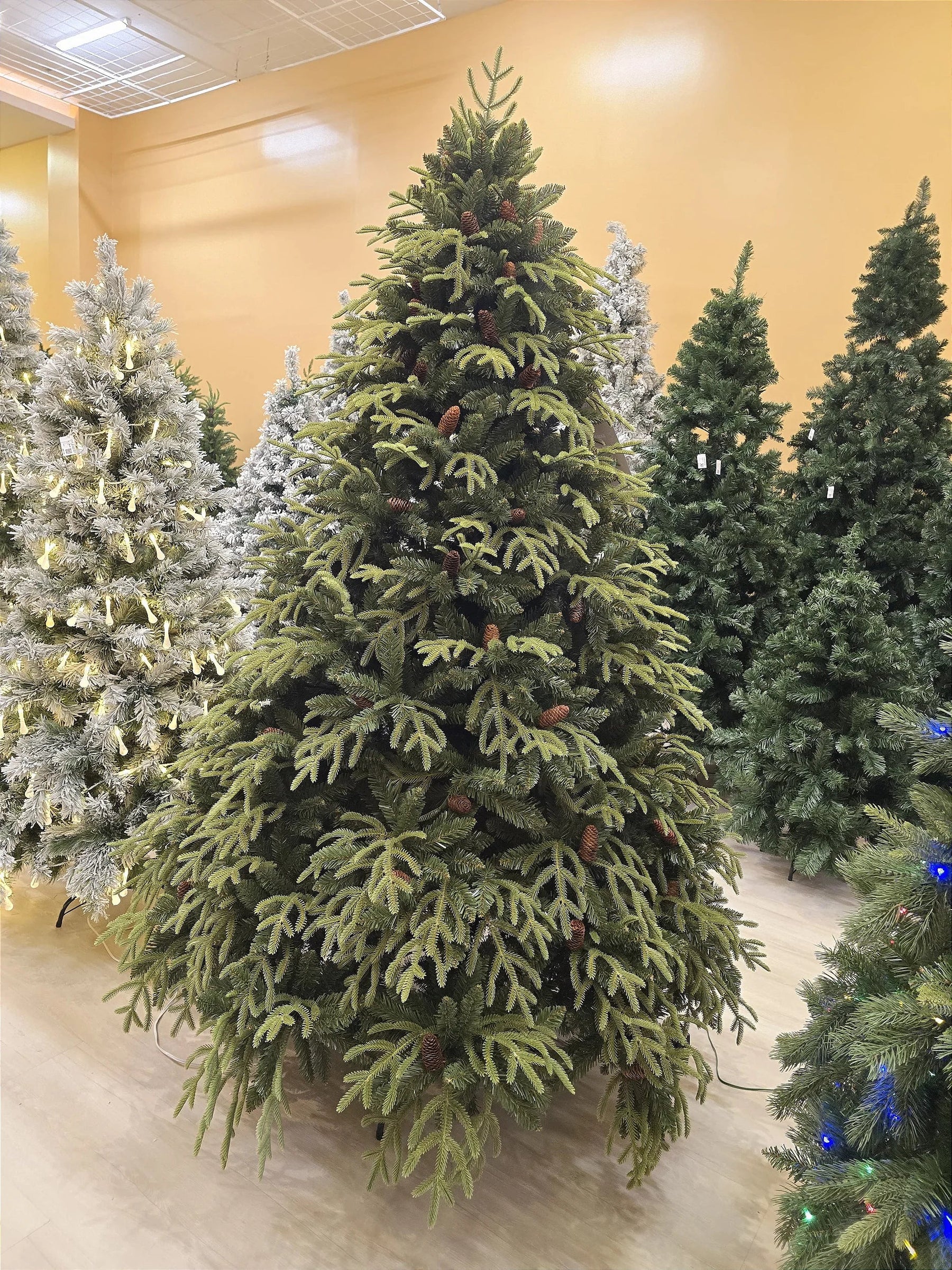 Árvore de Natal Pinheiro Super Realista Santorini 2,10m 4428 Galhos