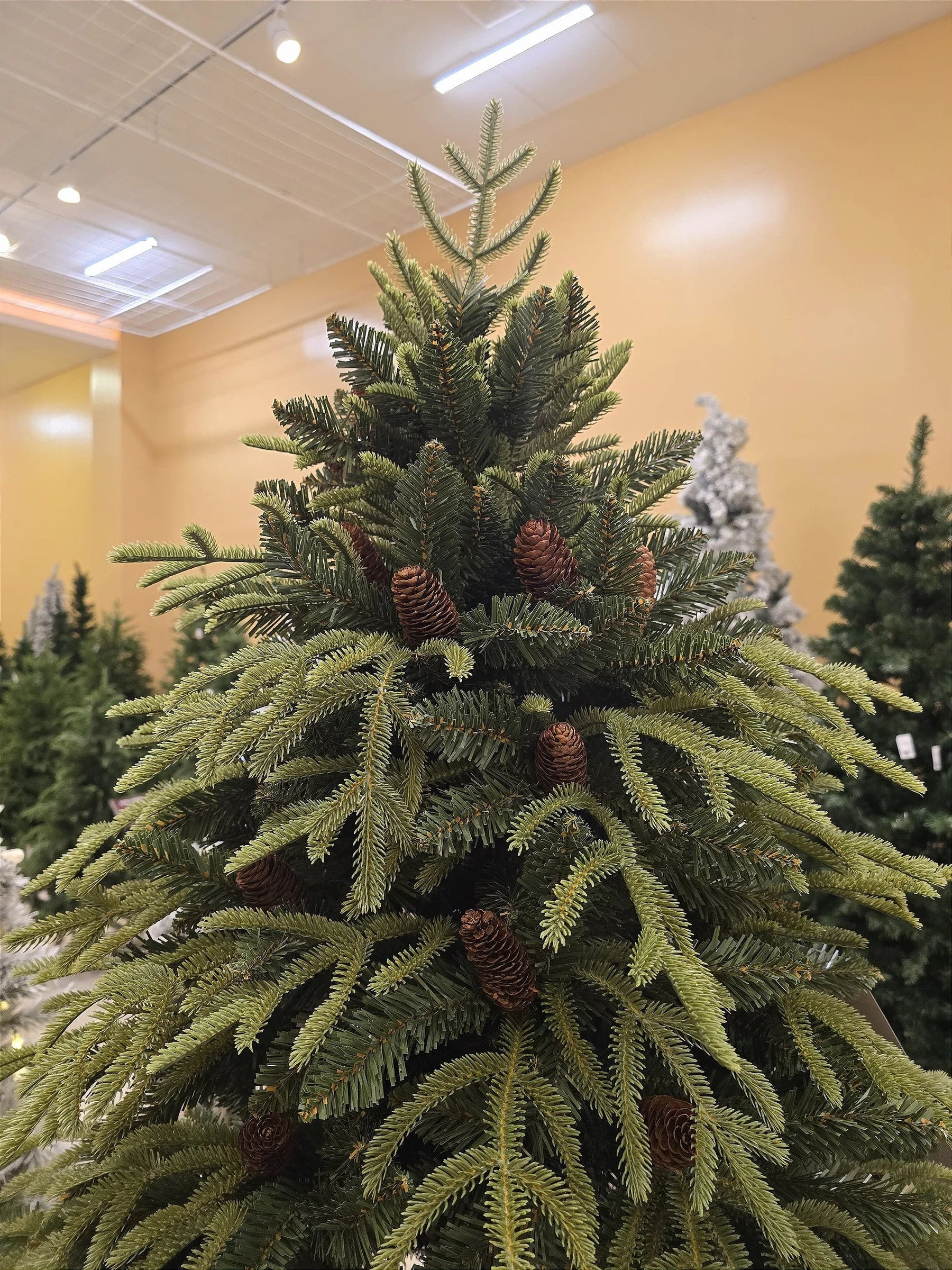 Árvore de Natal Pinheiro Super Realista Santorini 2,10m 4428 Galhos