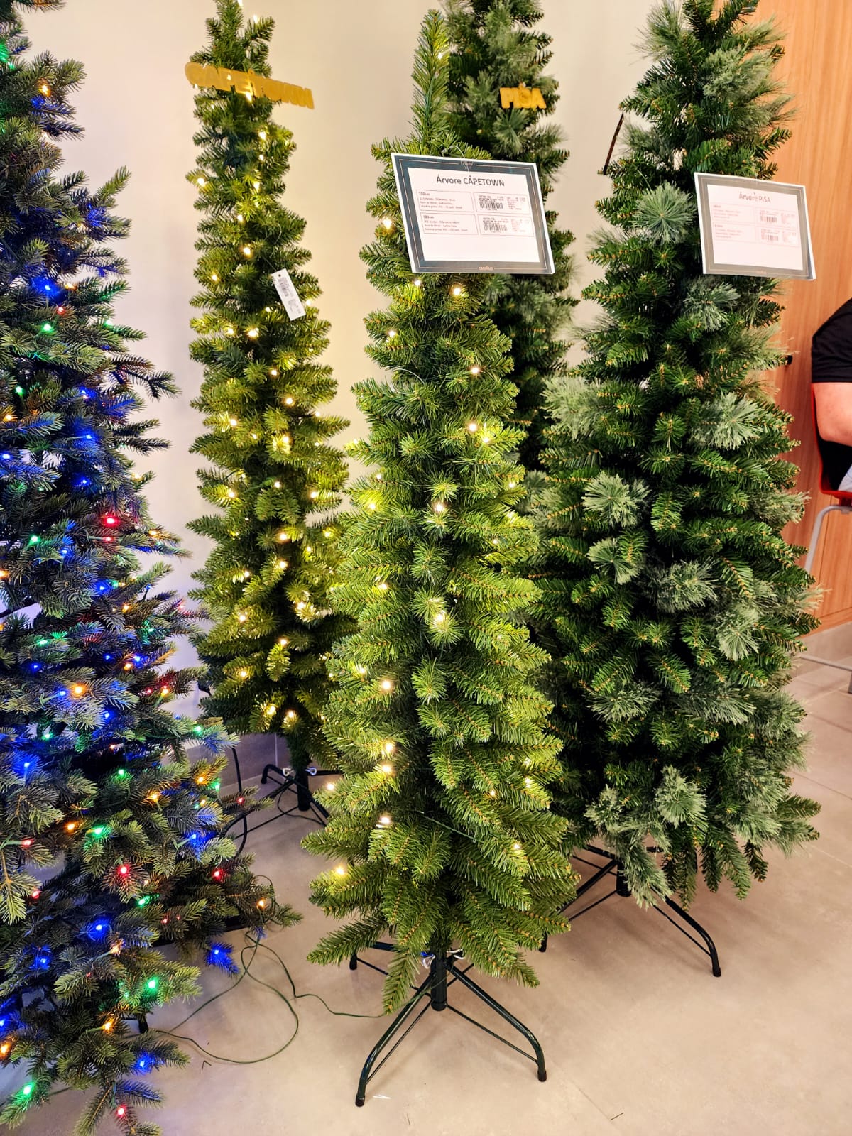 Árvore de Natal Slim Barcelona 1,80m 260 Galhos 100 LEDs Warm