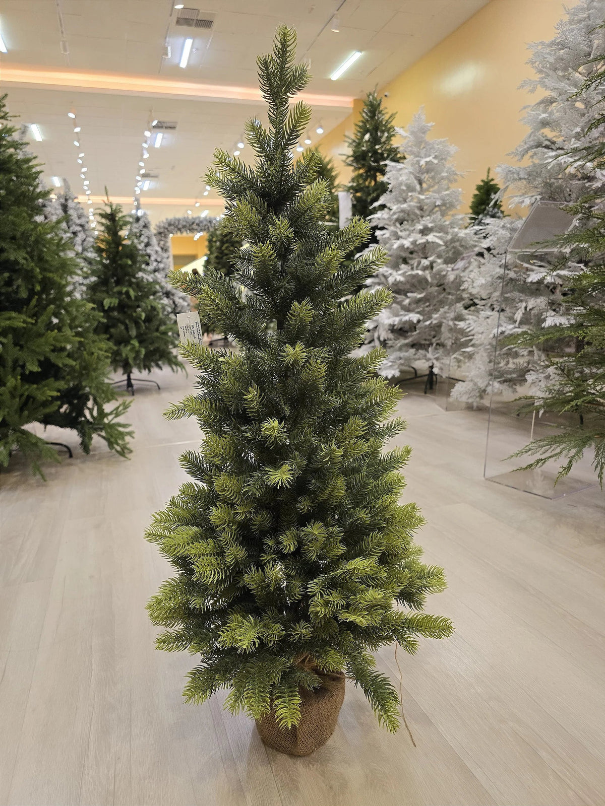 Árvore Pinheiro Realista 90cm 123 Galhos